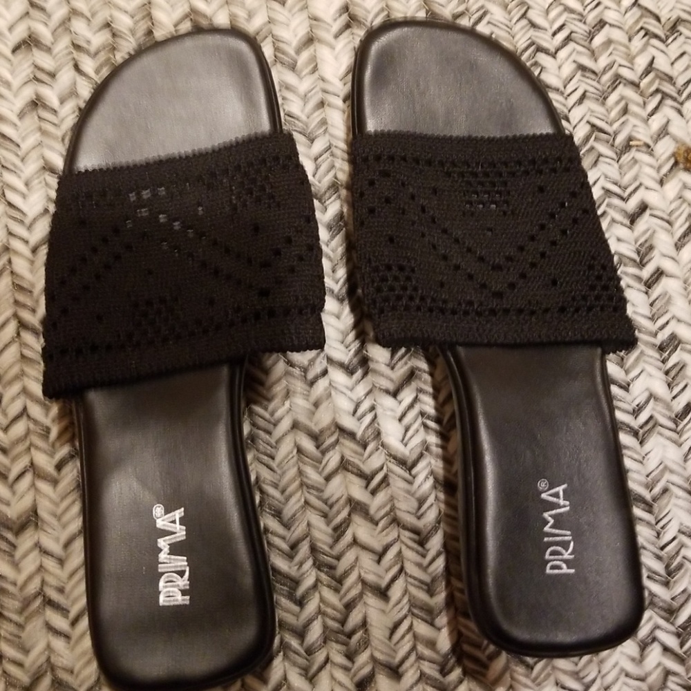 Black sandels